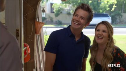 timothy olyphant and drew barrymore play the hammonds in santa clarita diet on netflix.