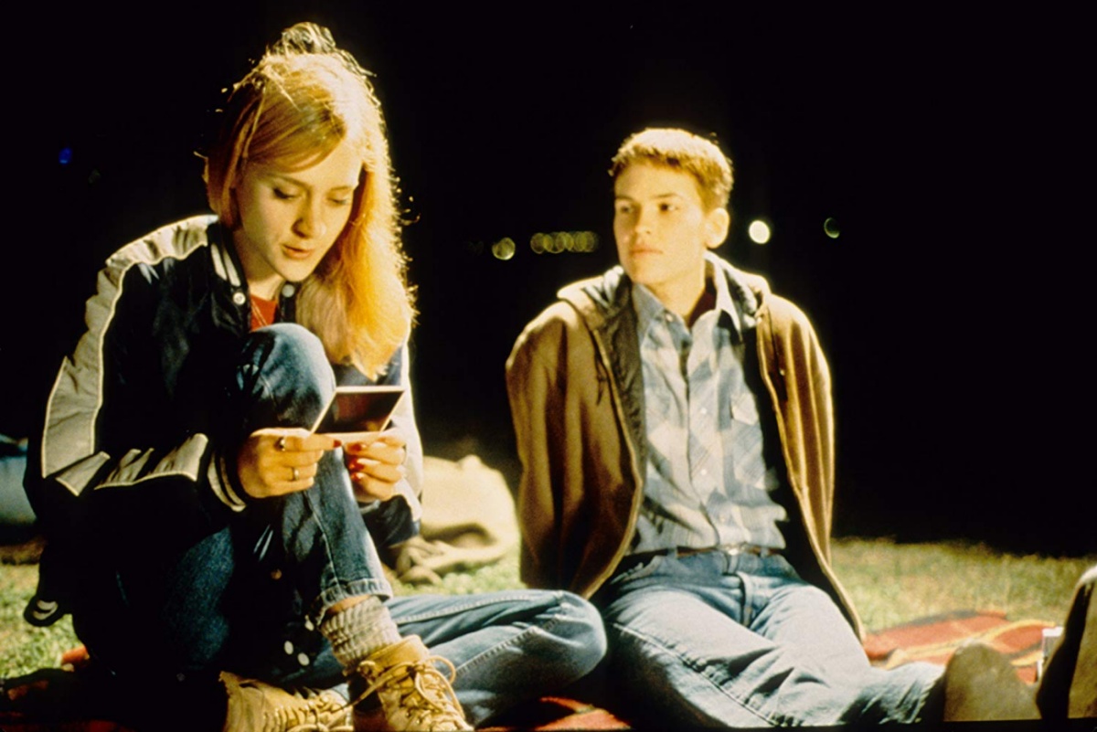 Chloë Sevigny and Hilary Swank in Boys Don't Cry (1999)