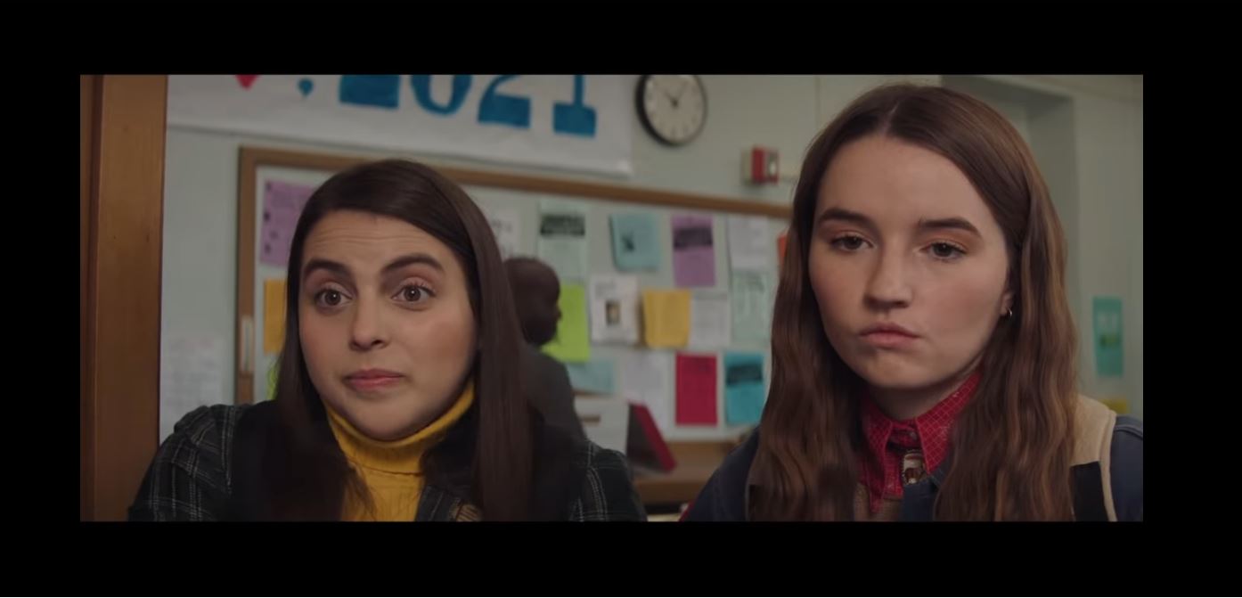 Kaitlyn Dever and Beanie Feldstein in booksmart.