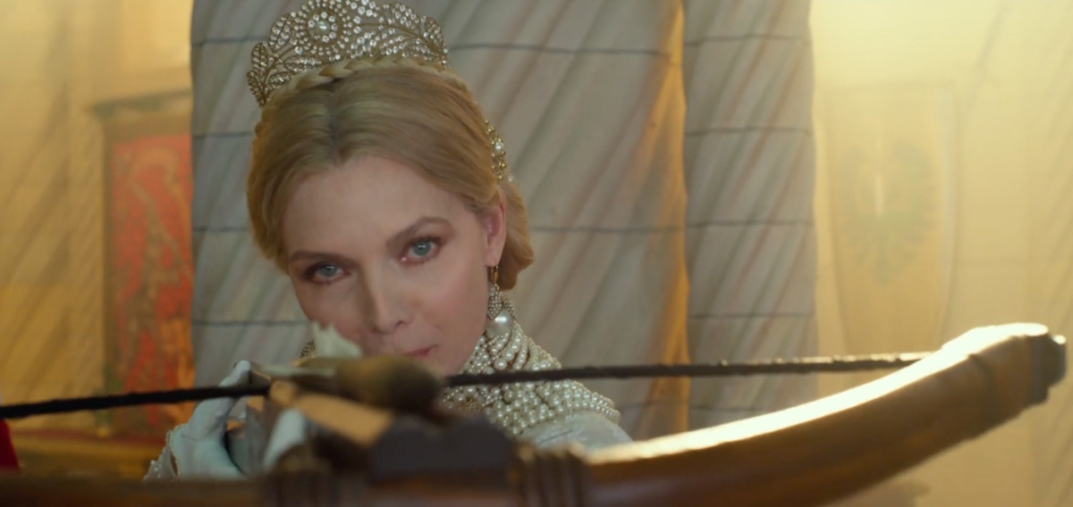 Michelle Pfeiffer as an evil queen type in Maleficent 2 the love triangle