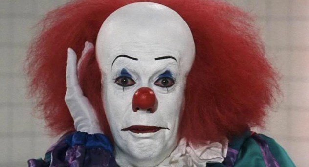 IT (Tim Curry) strikes a pose in the 1990 IT miniseries.