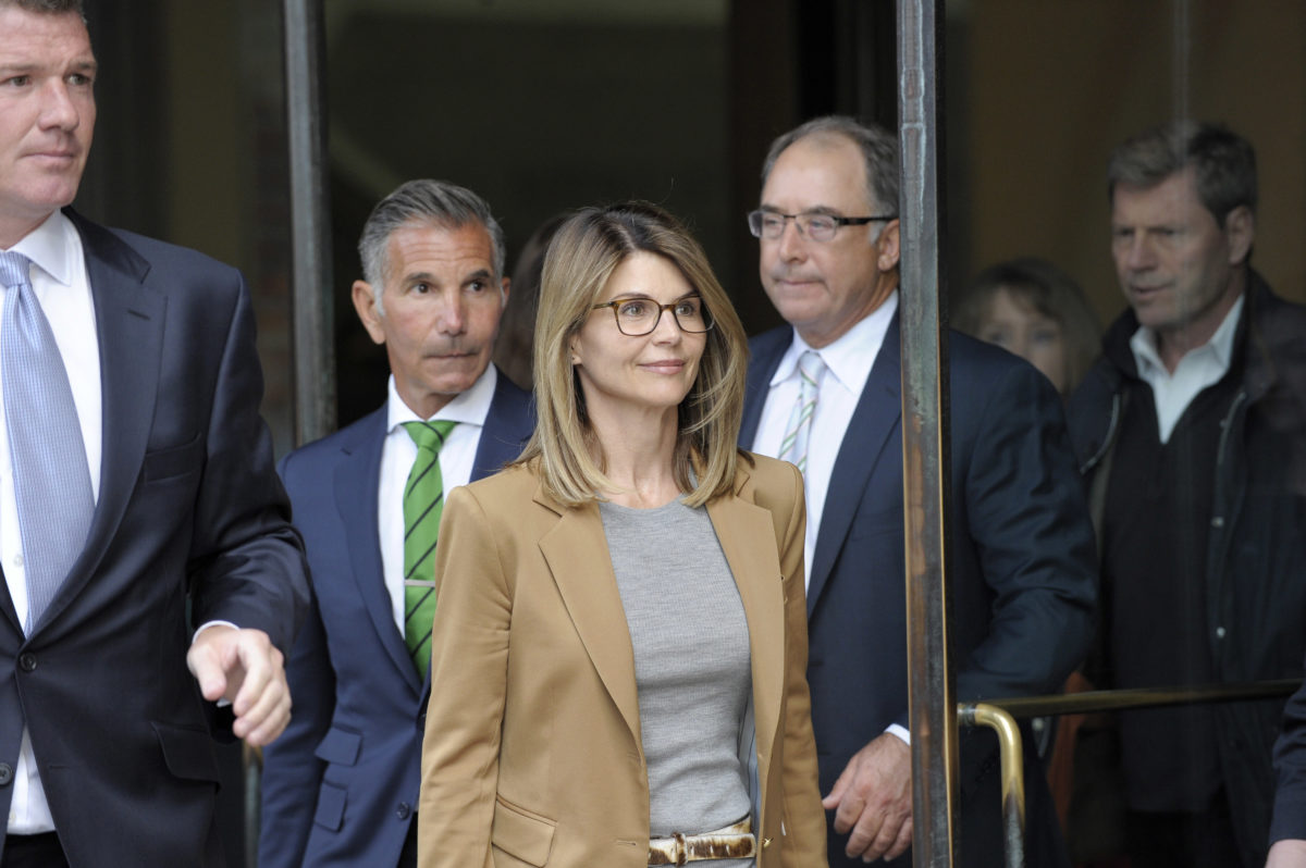 lori loughlin college admissions scandal
