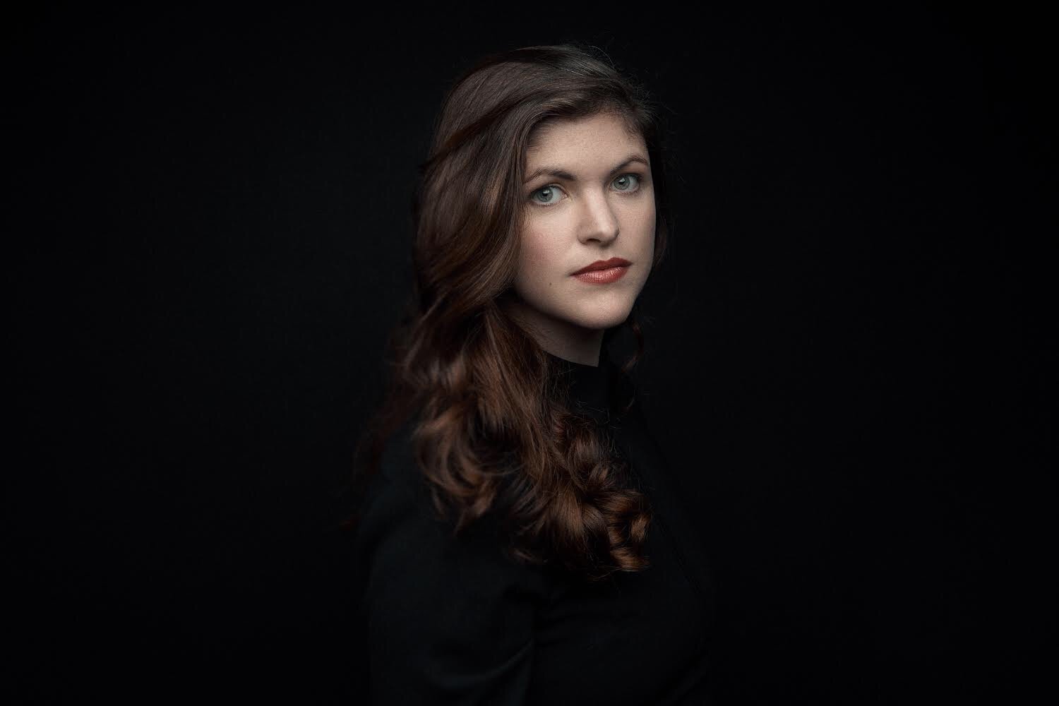 Head shot of Lauren Shippen