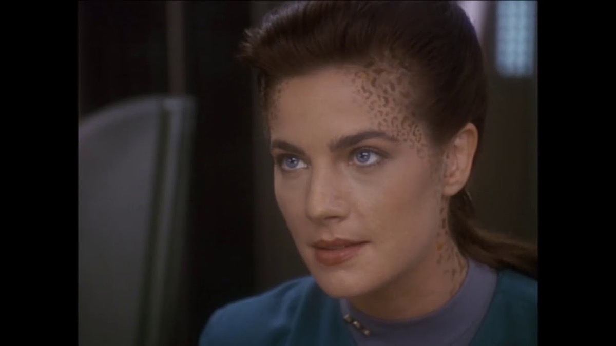 Closeup of Jadzia Dax's face on Star Trek: Deep Space Nine.