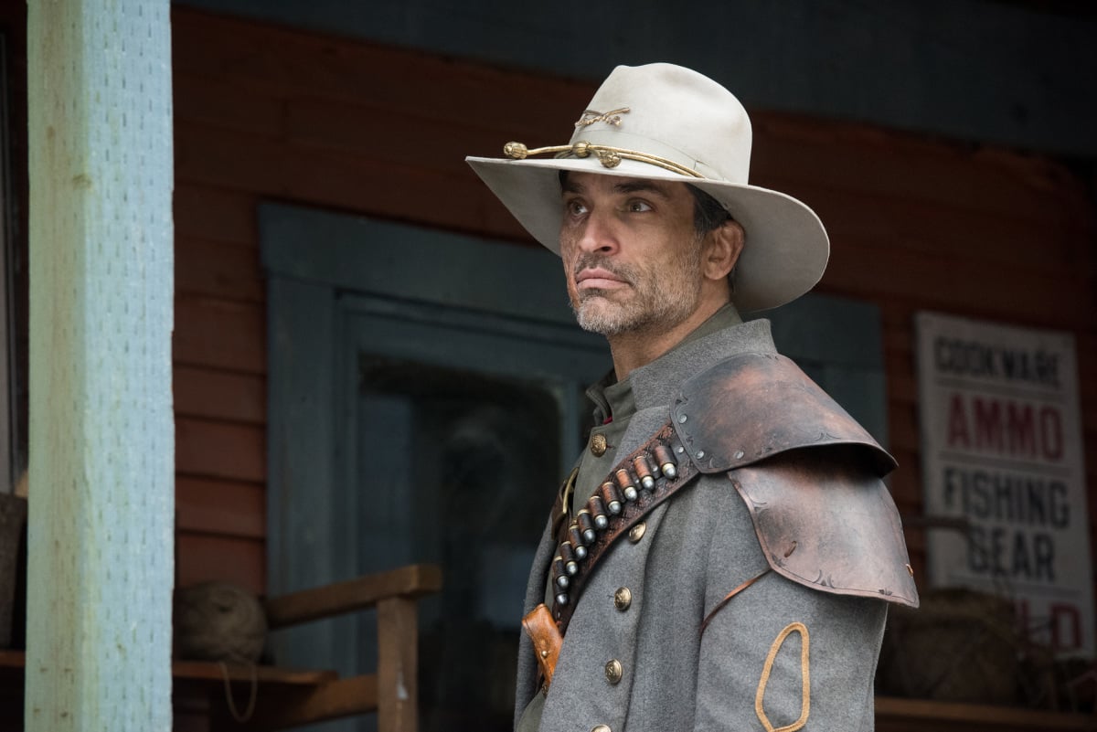 DC's Legends of Tomorrow -- "The Magnificent Eight"-- LGN111b_0153.jpg -- Pictured: Johnathon Schaech as Jonah Hex -- Photo: Dean Buscher/The CW -- © 2016 The CW Network, LLC. All Rights Reserved