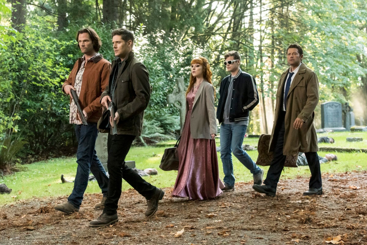 The squad of sam, dean, rowena, cas, and belphagor head into battle