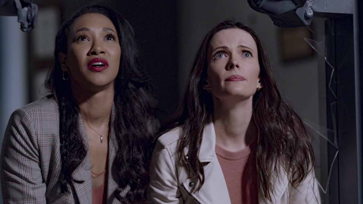 Batwoman -- "Crisis on Infinite Earths: Part Two" -- Image Number: BWN108_0001.jpg -- Pictured (L-R): Candice Patton as Iris West-Allen and Bitsie Tulloch as Lois Lane -- © 2019 The CW Network, LLC. All Rights Reserved.