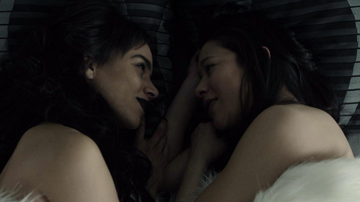 Mayko Nguyen and Hannah John-Kamen in Killjoys (2015)