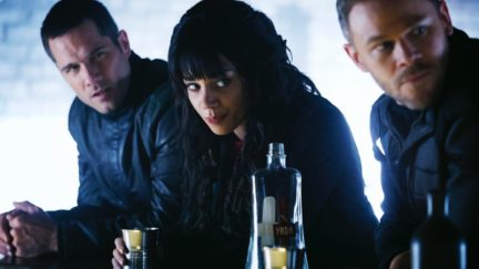 Aaron Ashmore, Luke Macfarlane, and Hannah John-Kamen in Killjoys (2015)