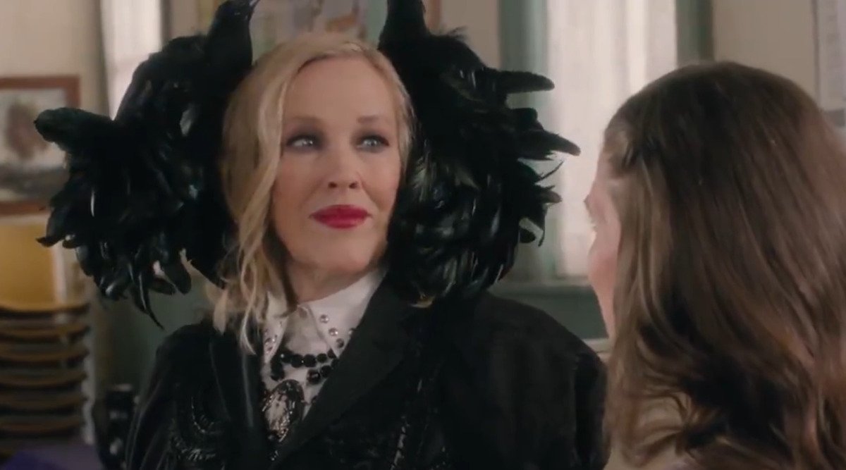 Catherine O'Hara Explains Moira Rose's Accent | The Mary Sue Catherine O'Hara Explains Moira Rose's Accent | The Mary Sue