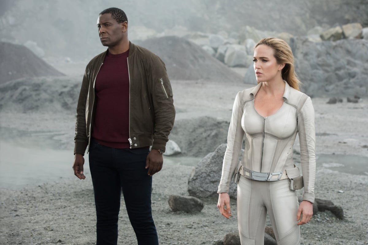 Arrow -- "Crisis on Infinite Earths: Part Four" -- Image Number: AR808A_0100r.jpg -- Pictured (L-R): David Harewood as Hank Henshaw/J'onn J'onzz and Caity Lotz as Sara Lance/White Canary -- Photo: Dean Buscher/The CW -- © 2019 The CW Network, LLC. All Rights Reserved.