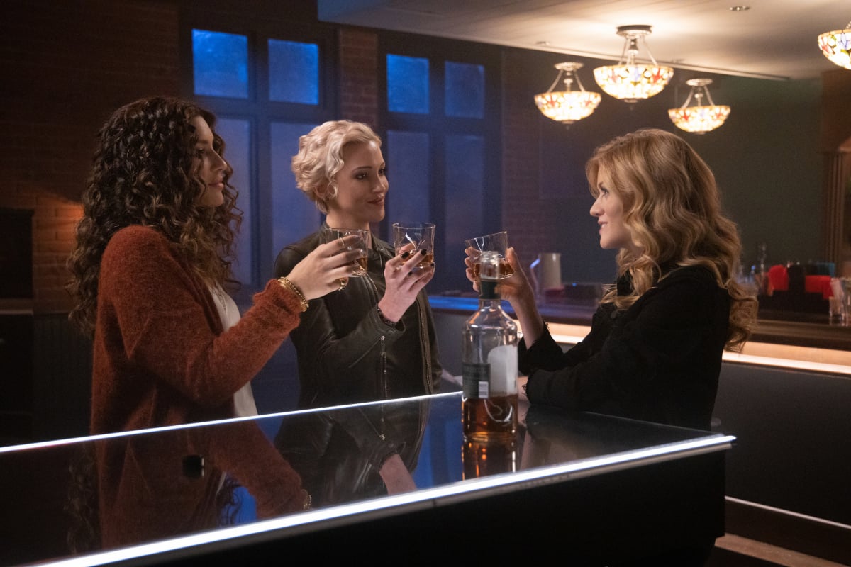 Arrow -- "Green Arrow & The Canaries" -- Image Number: AR809e_0619r.jpg -- Pictured (L-R): Juliana Harkavy as Dinah Drake/Black Canary, Katie Cassidy as Laurel Lance/Black Siren and Katherine McNamara as Mia -- Photo: Jack Rowand/The CW -- © 2020 The CW Network, LLC. All Rights Reserved.