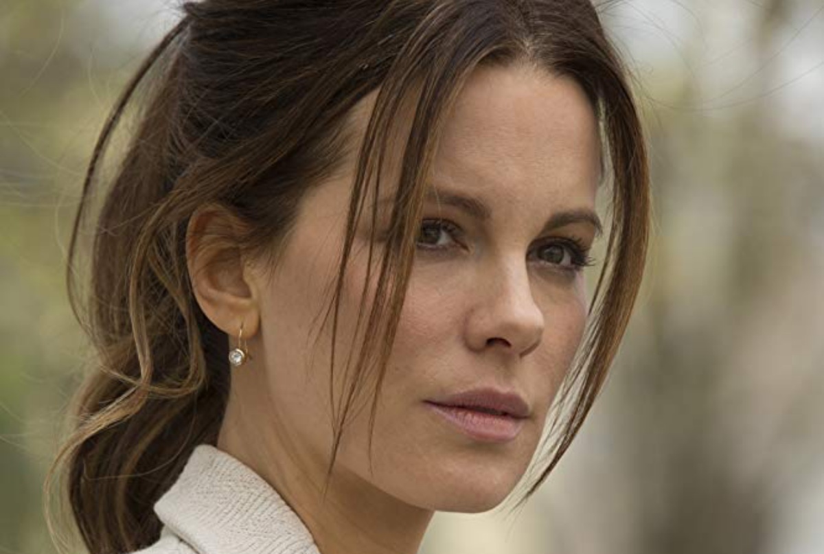 Kate Beckinsale in Absolutely Anything (2015)
