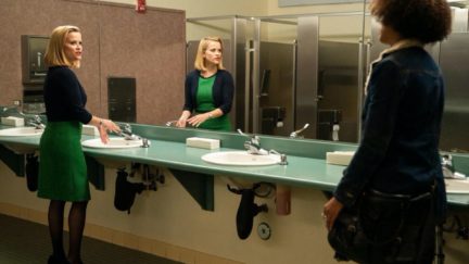 Little Fires Everywhere, Picture Perfect