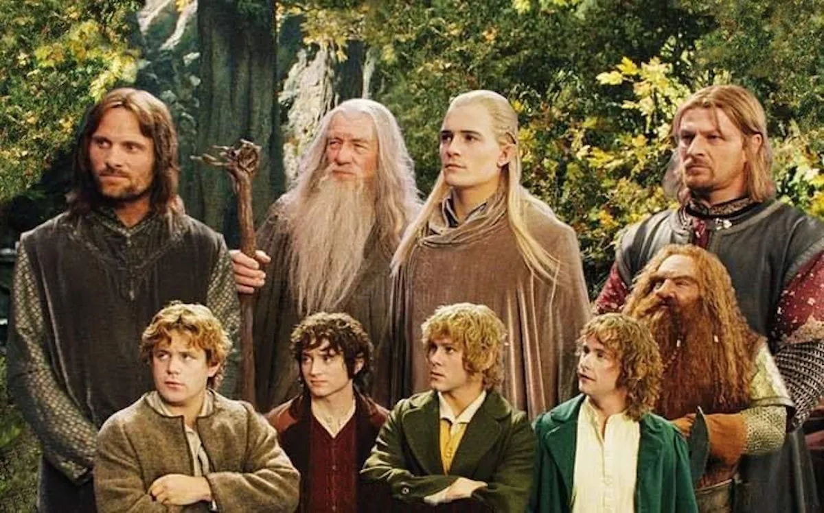 The Lord of the Rings: Fellowship of the Rings assembles