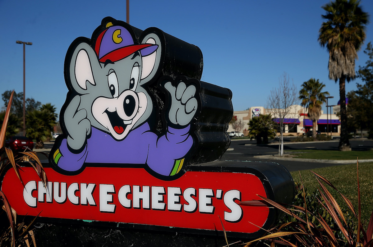 A sign for Chuck E. Cheese's.