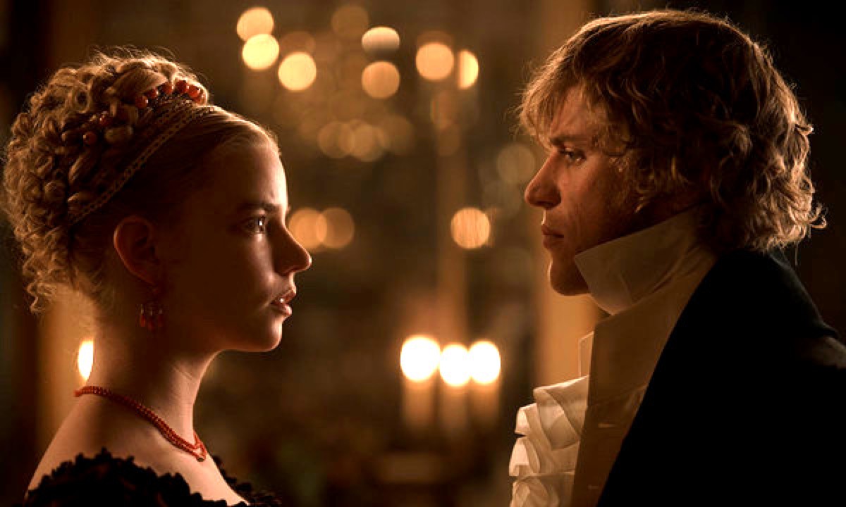 Emma and Mr. Knightley in Autumn de Wilde's Emma.