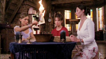 Alyssa Milano, Holly Marie Combs, and Shannen Doherty in Charmed (1998)