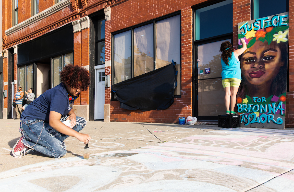 Street artists create work in memory of Breonna Taylor