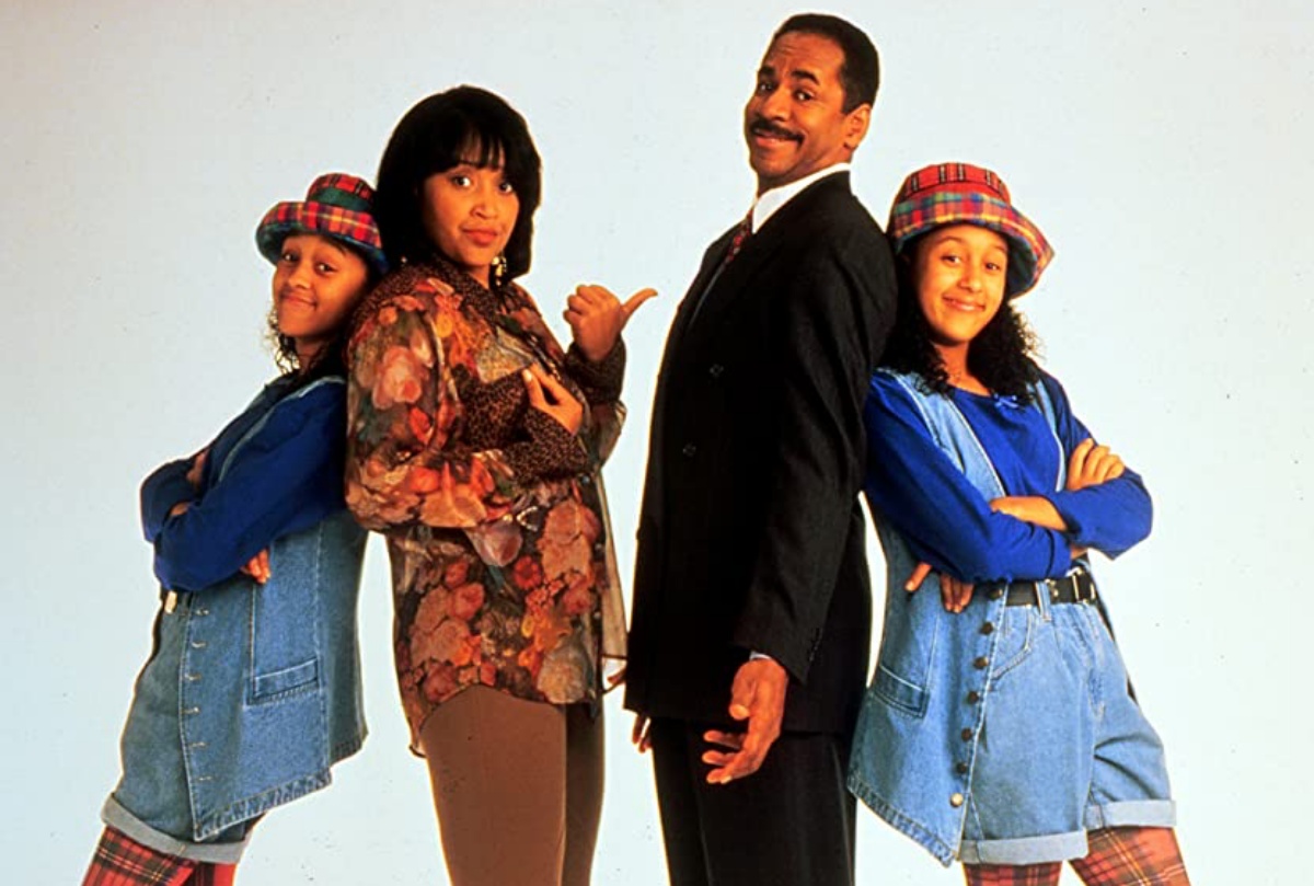 Tamera Mowry-Housley, Tim Reid, Jackée Harry, and Tia Mowry-Hardrict in Sister, Sister (1994)