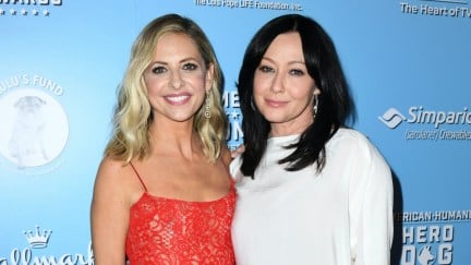 BEVERLY HILLS, CALIFORNIA - OCTOBER 05: Sarah Michelle Gellar and Shannen Doherty attend the 9th Annual American Humane Hero Dog Awards at The Beverly Hilton Hotel on October 05, 2019 in Beverly Hills, California. (Photo by Jon Kopaloff/Getty Images)