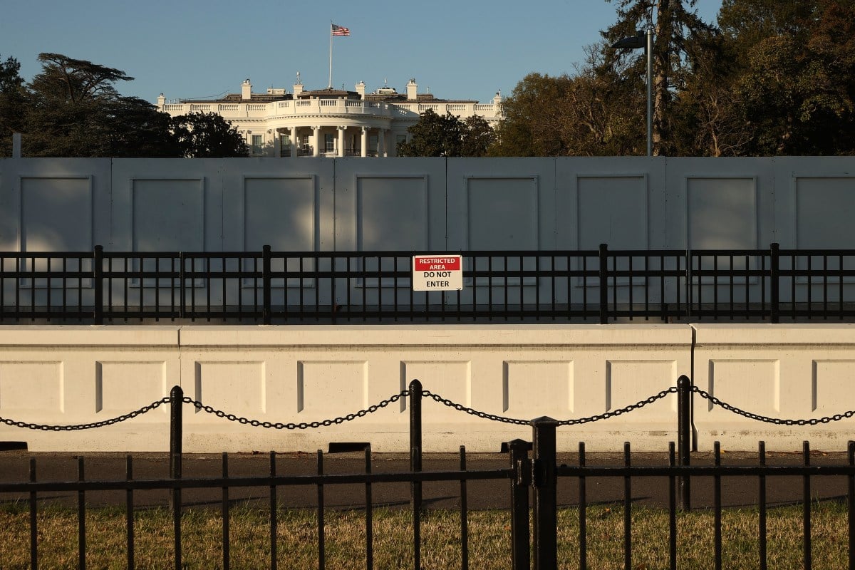 white house wall