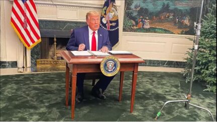 trump tiny desk