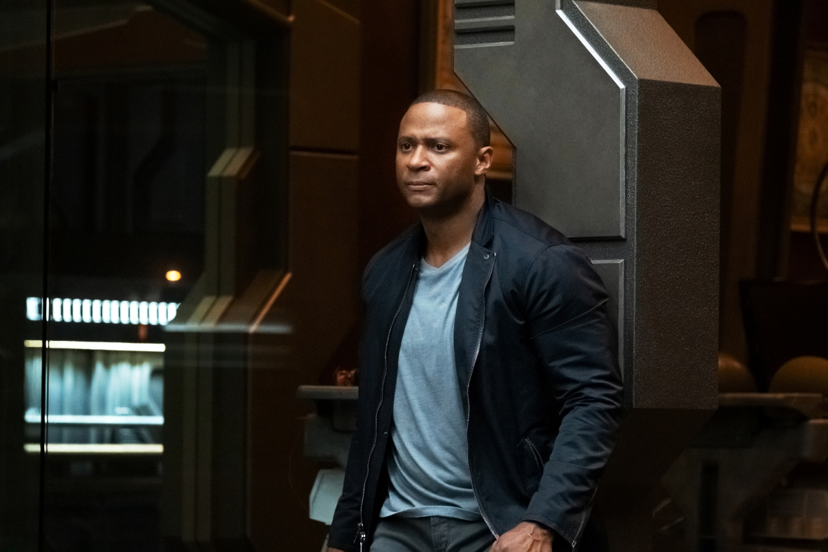 The Flash -- "Crisis on Infinite Earths: Part Three" -- Image Number: FLA609a_0120b.jpg -- Pictured: David Ramsey as John Diggle/Spartan-- Photo: Katie Yu/The CW -- © 2019 The CW Network, LLC. All Rights Reserved.