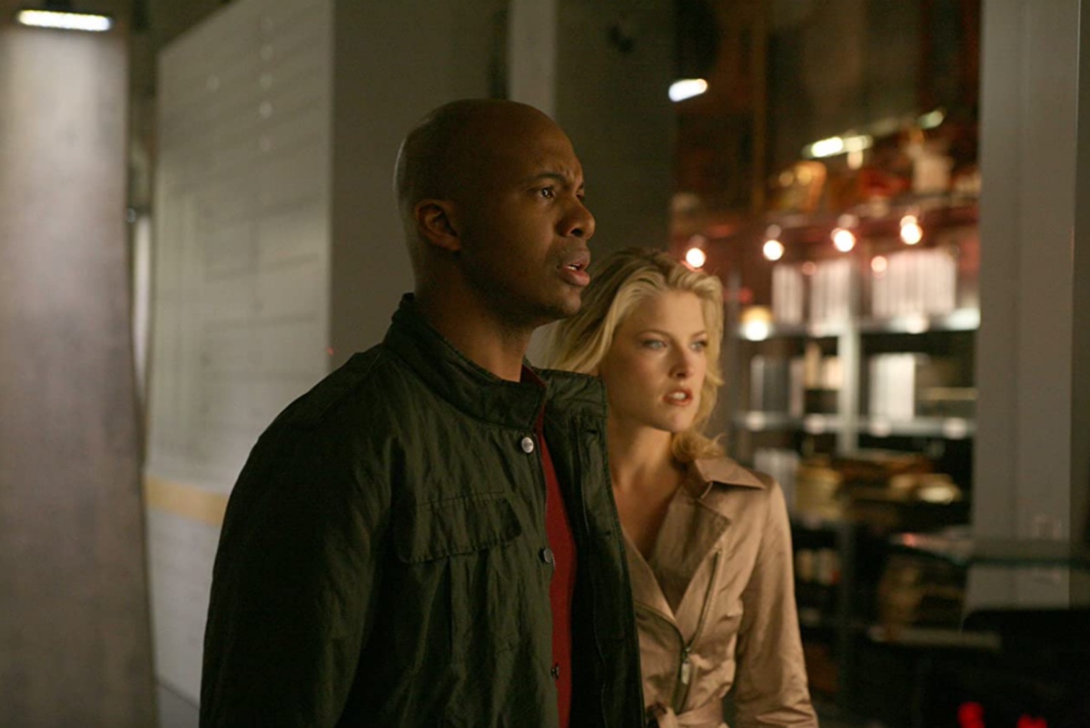 Ali Larter and Leonard Roberts in Heroes (2006)