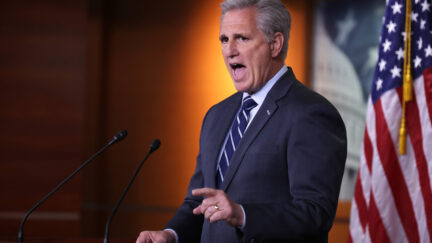 kevin mccarthy eats farts