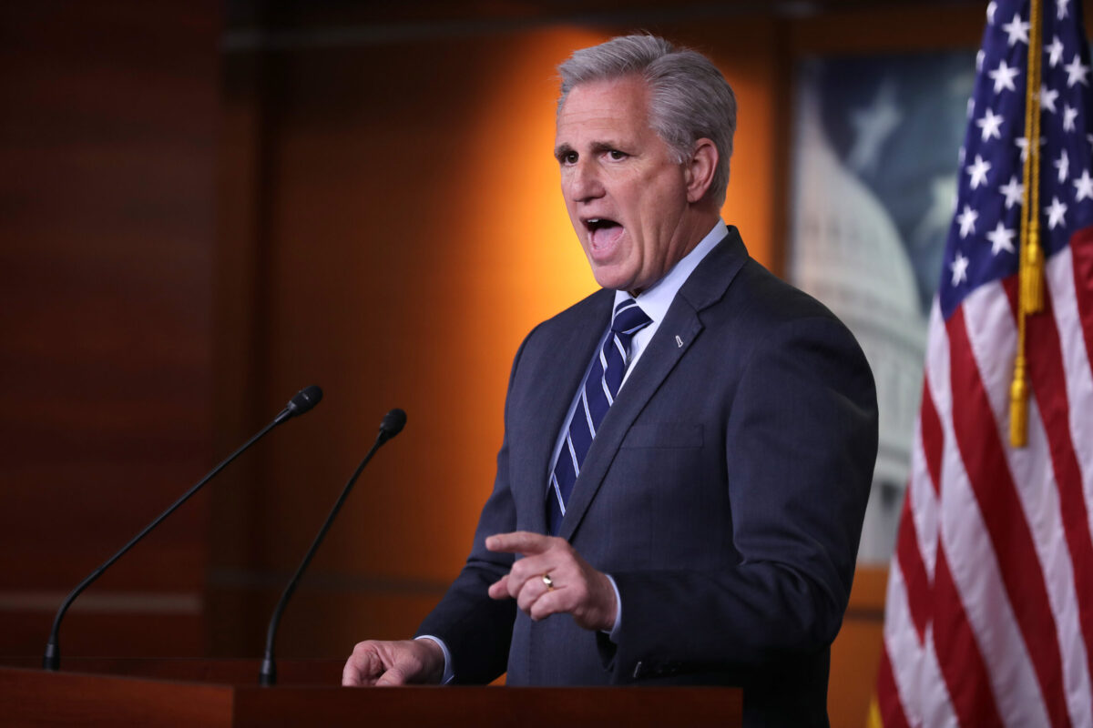 kevin mccarthy eats farts