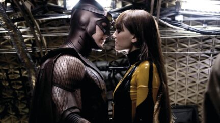 Silk Spectre and Nite Owl in Watchmen