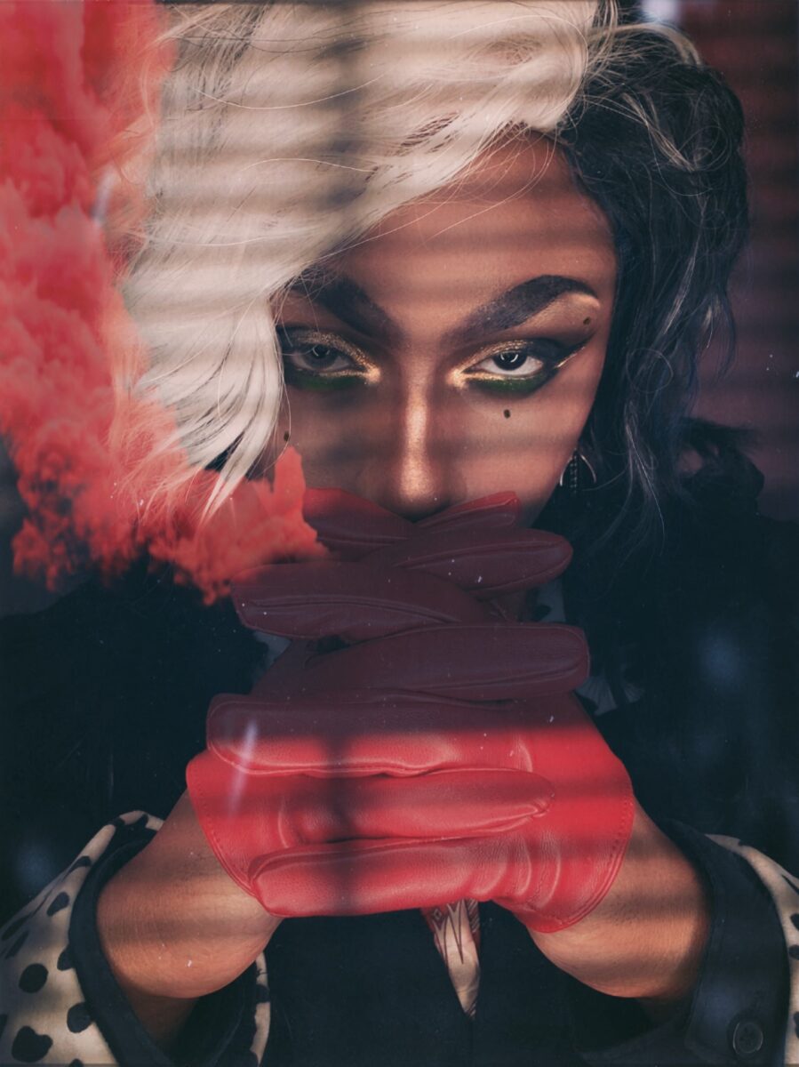 Inky_hijinks cosplaying Cruella