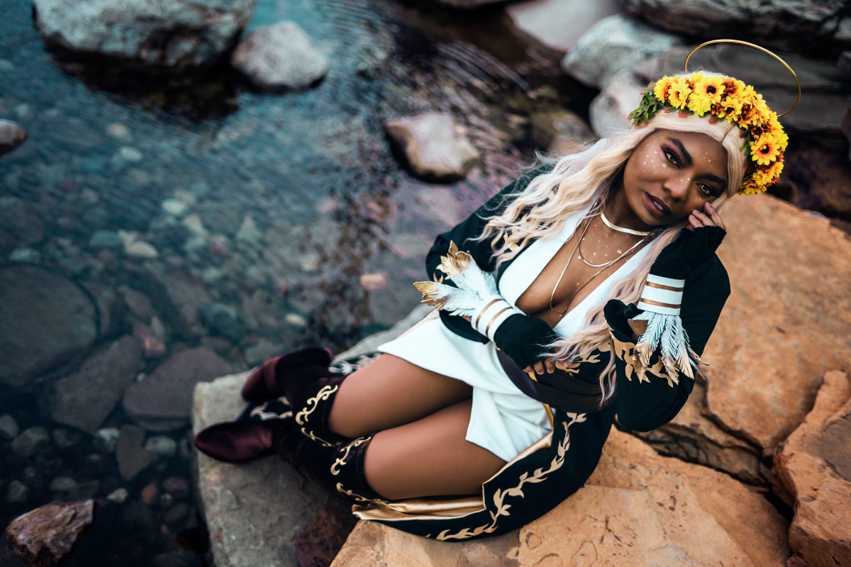 Invisible Wonders cosplaying as Reani from Critical Role