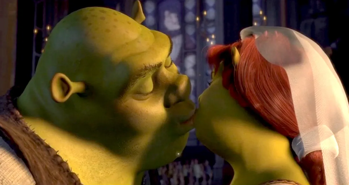 Shrek and Fiona kiss in Shrek.