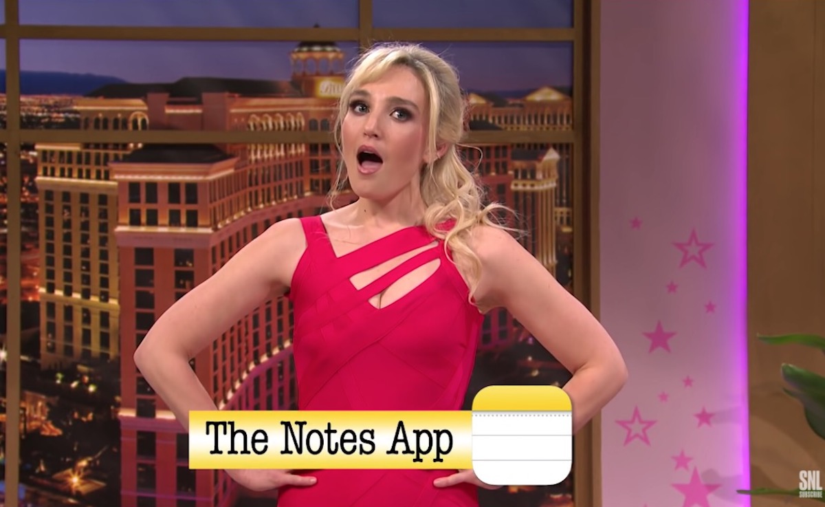Chloe Fineman plays Britney Spears on SNL.