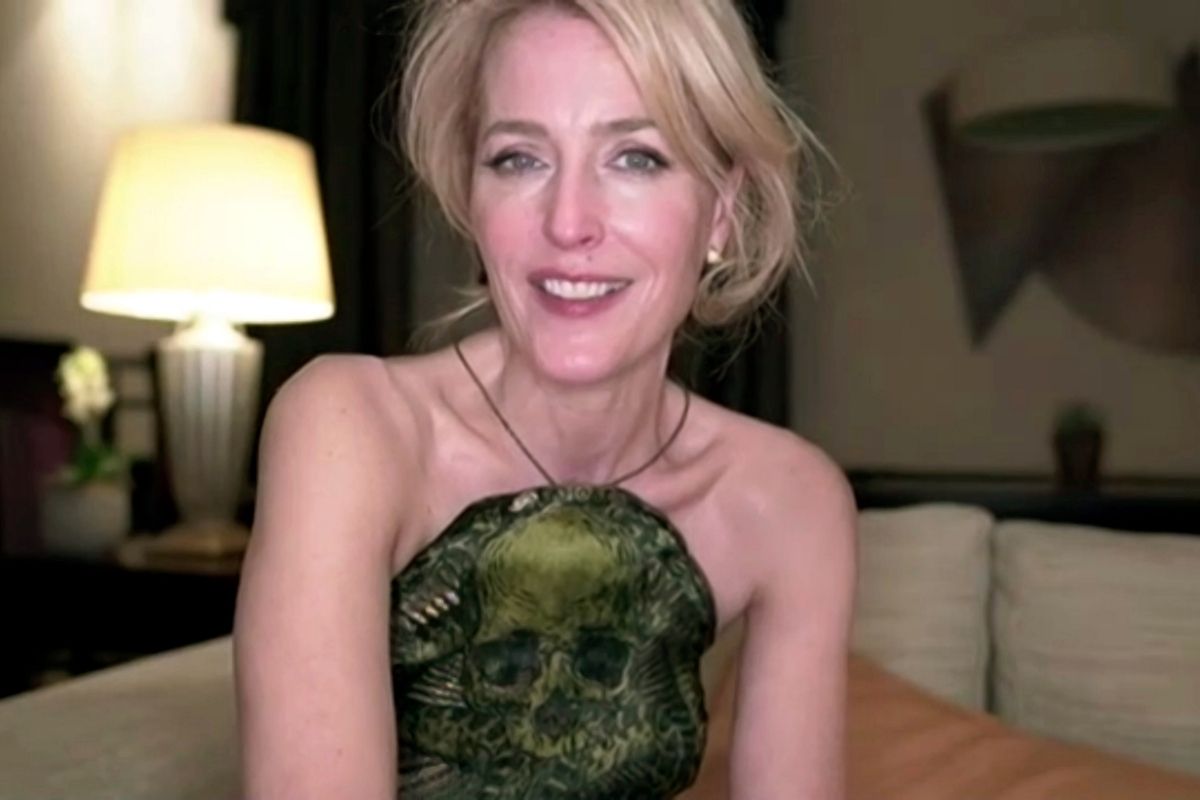 Gillian Anderson at the 2021 Golden Globes.