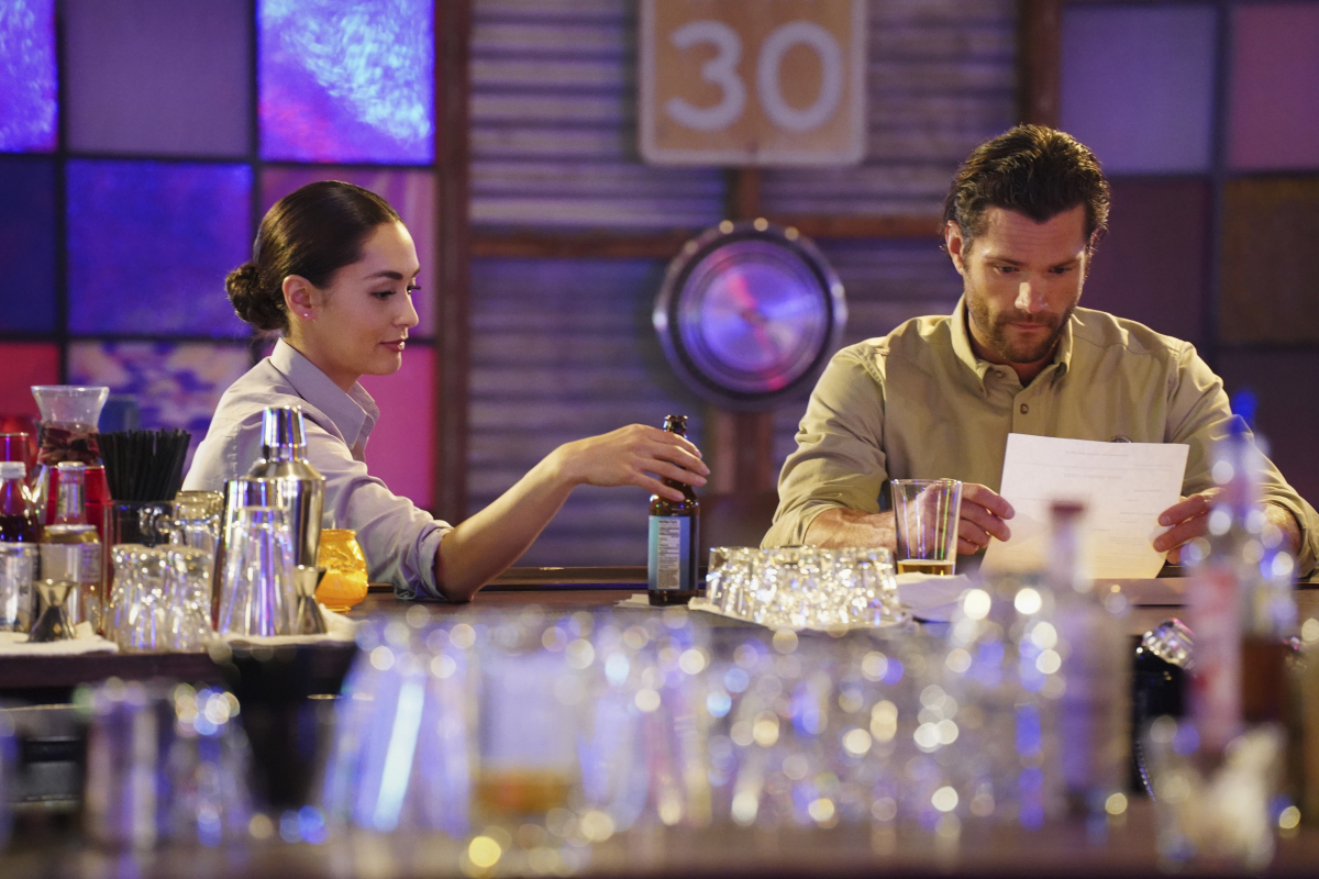 Walker -- “Bar None” -- Image Number: WLK106b_0757r -- Pictured (L-R): Lindsey Morgan as Micki Ramirez and Jared Padalecki as Cordell Walker -- Photo: Rebecca Brenneman/The CW -- © 2021 The CW Network, LLC. All Rights Reserved.