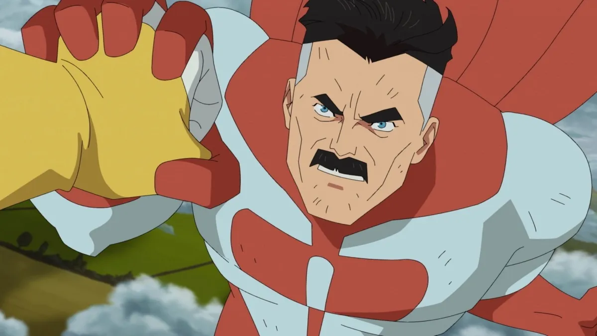 invincible omni-man fighting another superhero with a hateful look in his eyes