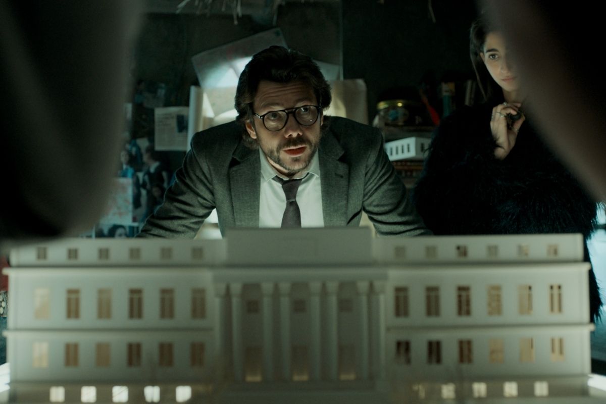 Money Heist' The Professor and Nairobi