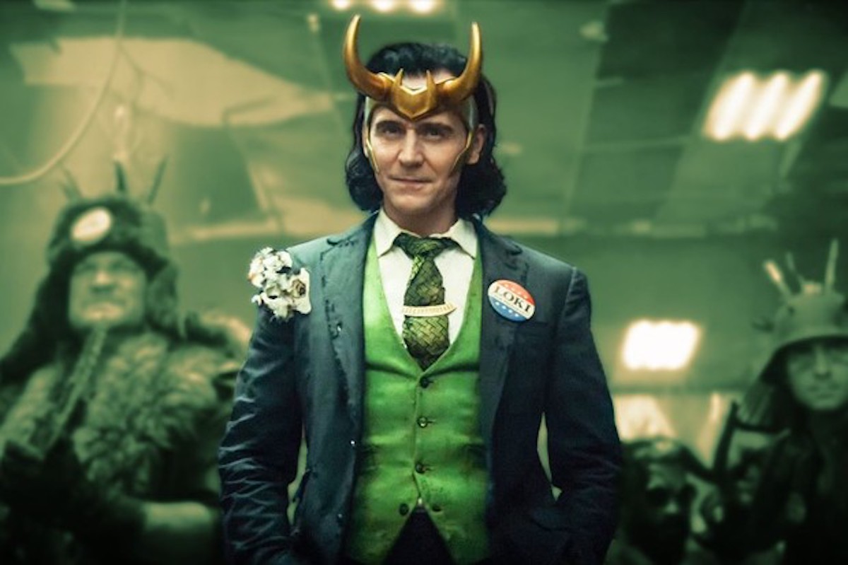 Tom Hiddleston in Loki horns in the Loki TV show
