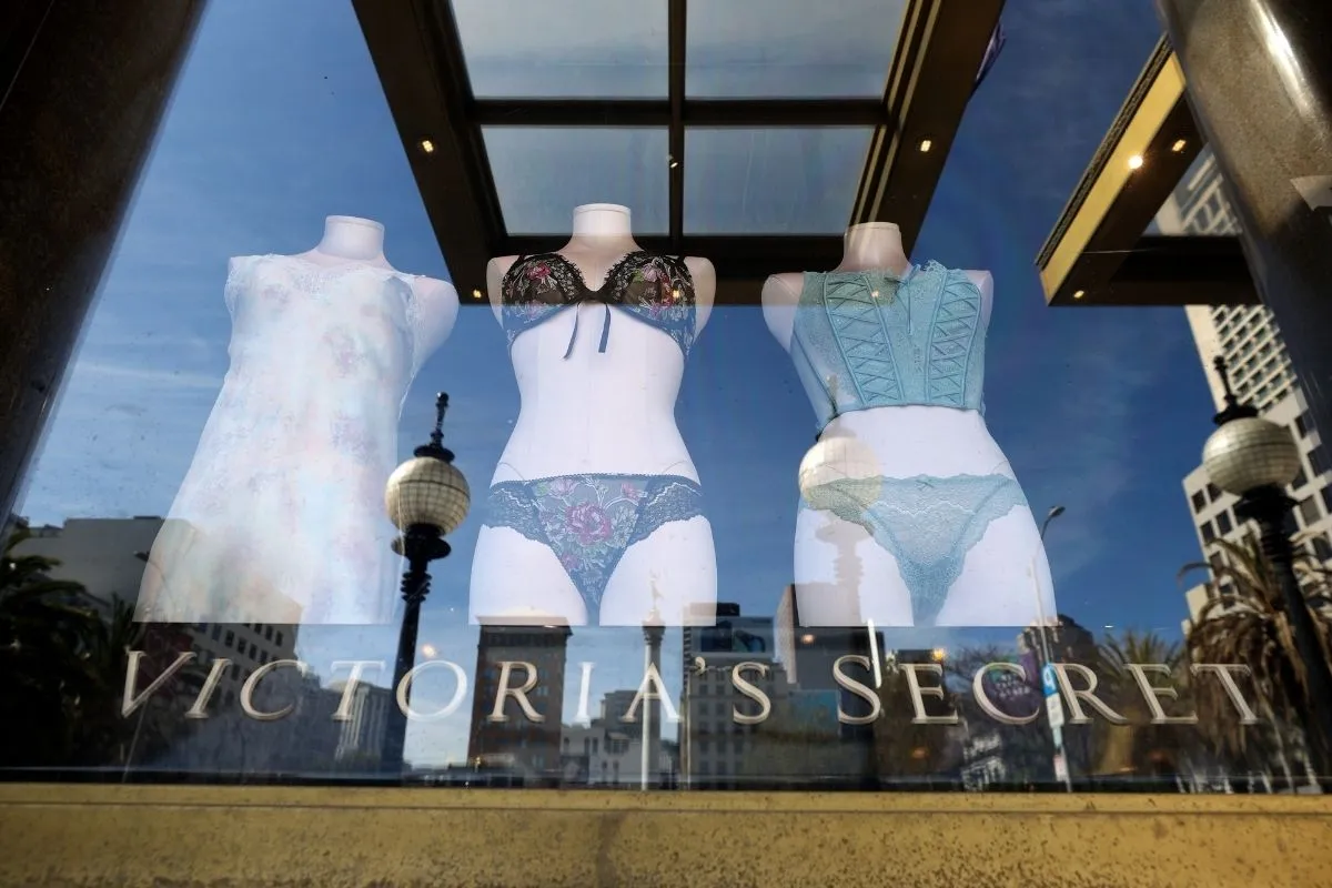 Victoria's Secret storefront display.