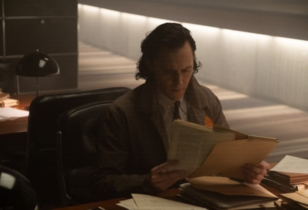Loki reads files in Loki episode two