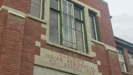 CANADA-INDIGENOUS-SCHOOL-POLITICS The Kamloops Indian Residential School building is viewed on May 31, 2021 in Kamloops, British Columbia, as people pay tribute in memory of the 215 children's bodies found on the residential school site. - The discovery of the children's remains, some as young as three, sparked strong emotions throughout Canada, particularly in the indigenous communities.Prime Minister Justin Trudeau on May 31, 2021 expressed Canada's grief while pledging 