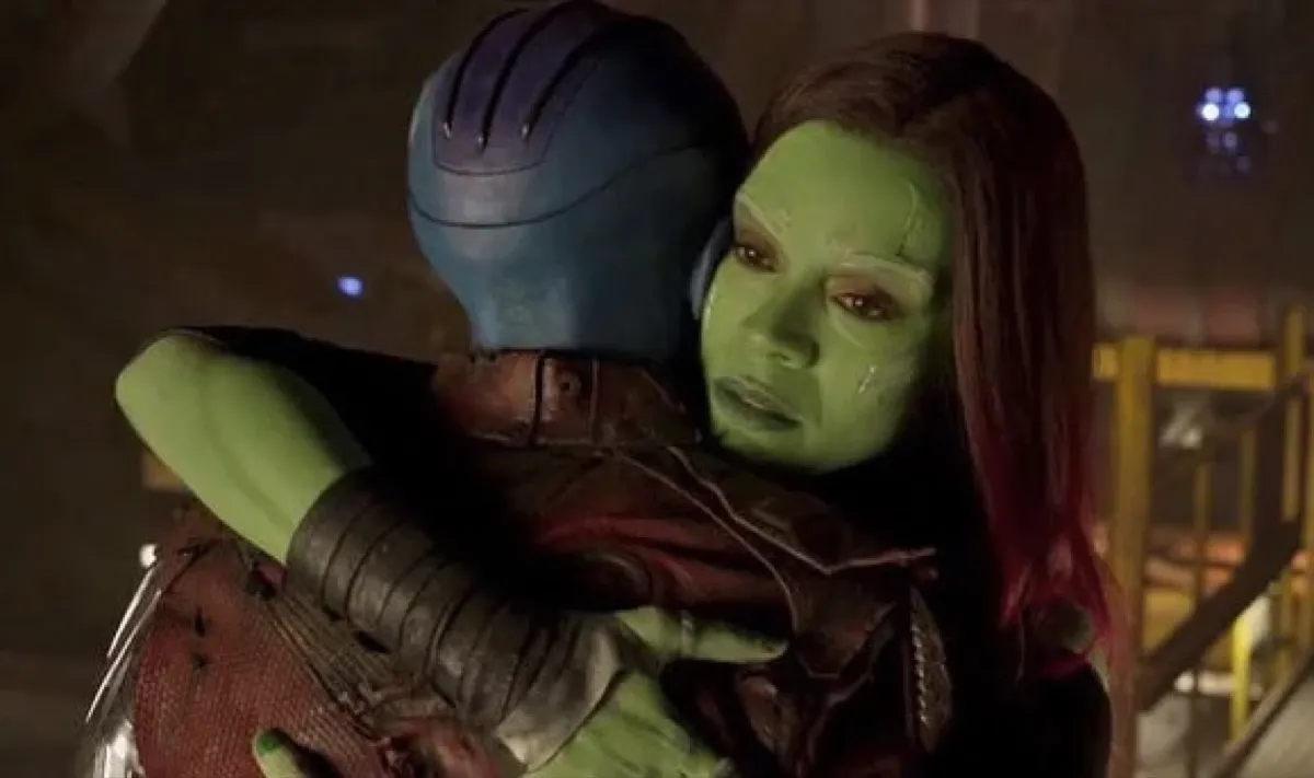 Nebula and Gamora hug in Avengers: Endgame.