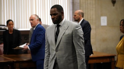 R. Kelly pleads not guilty to a new indictment before Judge Lawrence Flood at Leighton Criminal Court Building in Chicago on June 6, 2019. - R&B star R. Kelly pleaded not guilty Thursday in a Chicago courtroom to 11 new felony sex crime charges. The charges were a refiling of one of the four cases of alleged abuse that prosecutors lodged against the singer earlier this year. (Photo by E. Jason Wambsgans / POOL / AFP) (Photo credit should read E. JASON WAMBSGANS/AFP via Getty Images)
