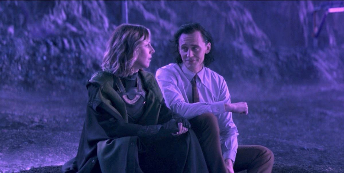Loki and Sylvie sit and chat on Lamentis.