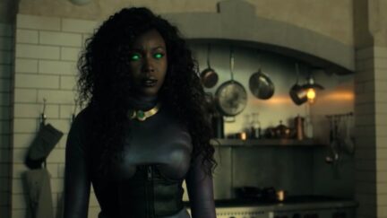 starfire deals with sister problems in a new titans