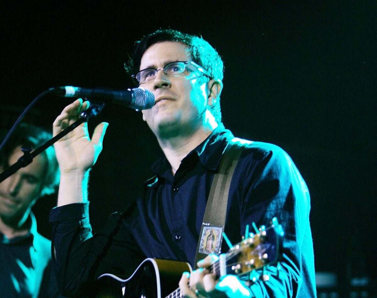 John Darnielle singing with the Mountain Goats