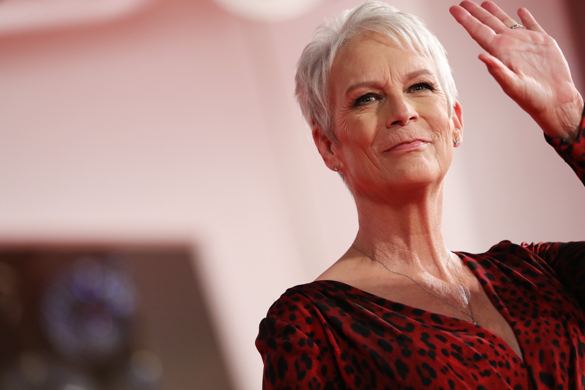 VENICE, ITALY - SEPTEMBER 08: Jamie Lee Curtis attends the movie red carpet "halloween kills" during the 78th Venice International Film Festival on September 08, 2021 in Venice, Italy.  (Photo by Vittorio Zunino Celotto/Getty Images)